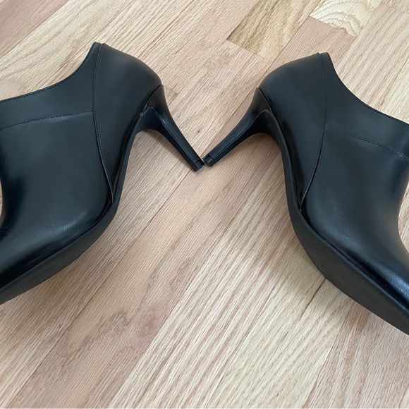 Cole Haan booties, 7.5, BRAND NEW - Picture 4 of 5